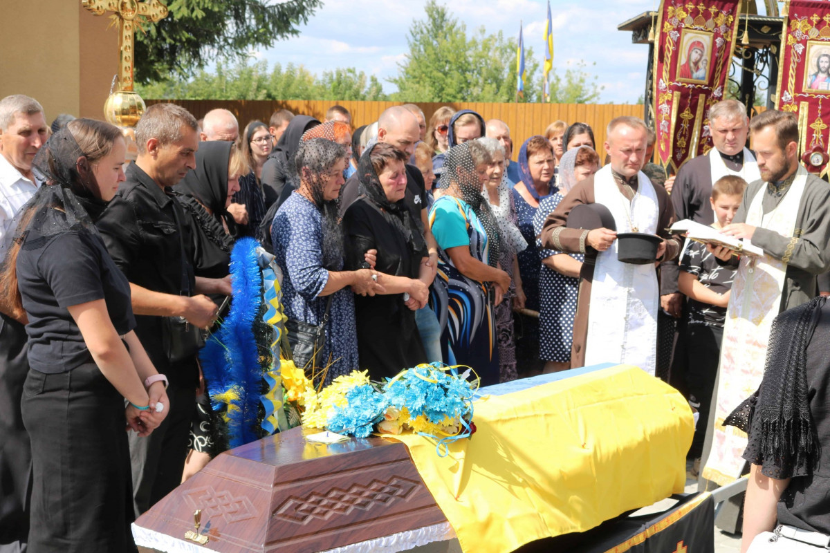 Місяць не дожив до дня народження: на Волині попрощалися з Героєм Дмитром Міцевським