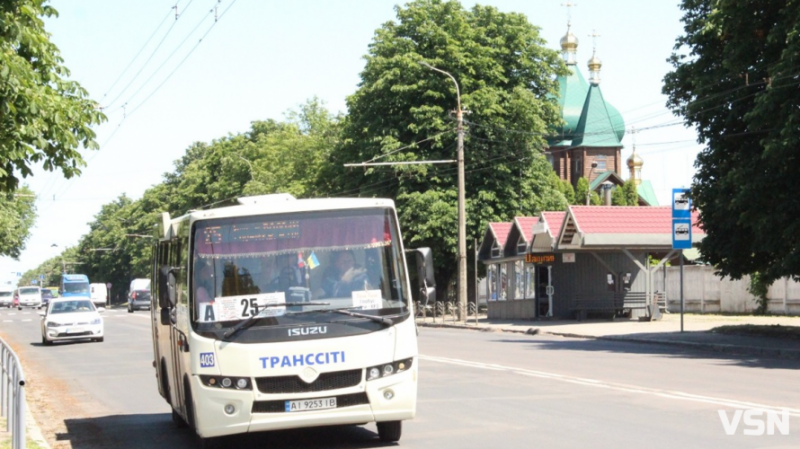 Чи зобов'язані у Луцьку вмикати кондиціонери в маршрутках у спеку: що кажуть у транспортному відділі
