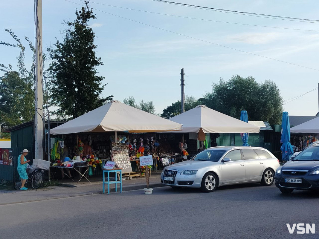 Останній день літа на Світязі: відпочинок, смаколики та кришталево чиста вода