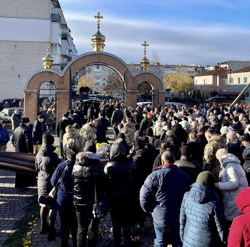 Назавжди 23: на Волині в останню дорогу провели молодого Героя Віталія Кореня