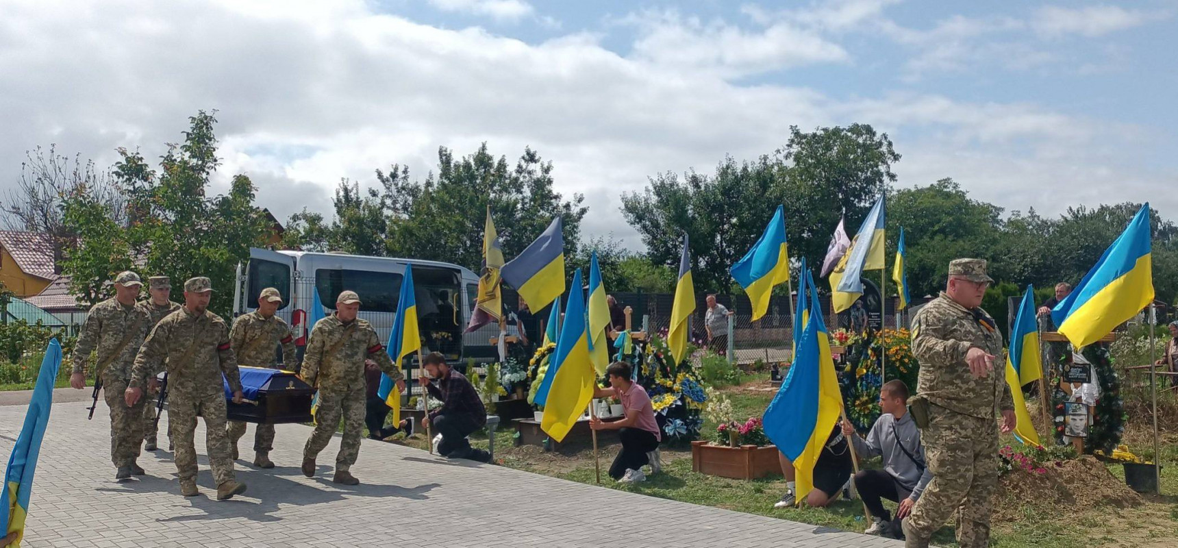 3-річна донечка втратила батька: на Волині віддали останню шану молодому Герою Гнату Валеру