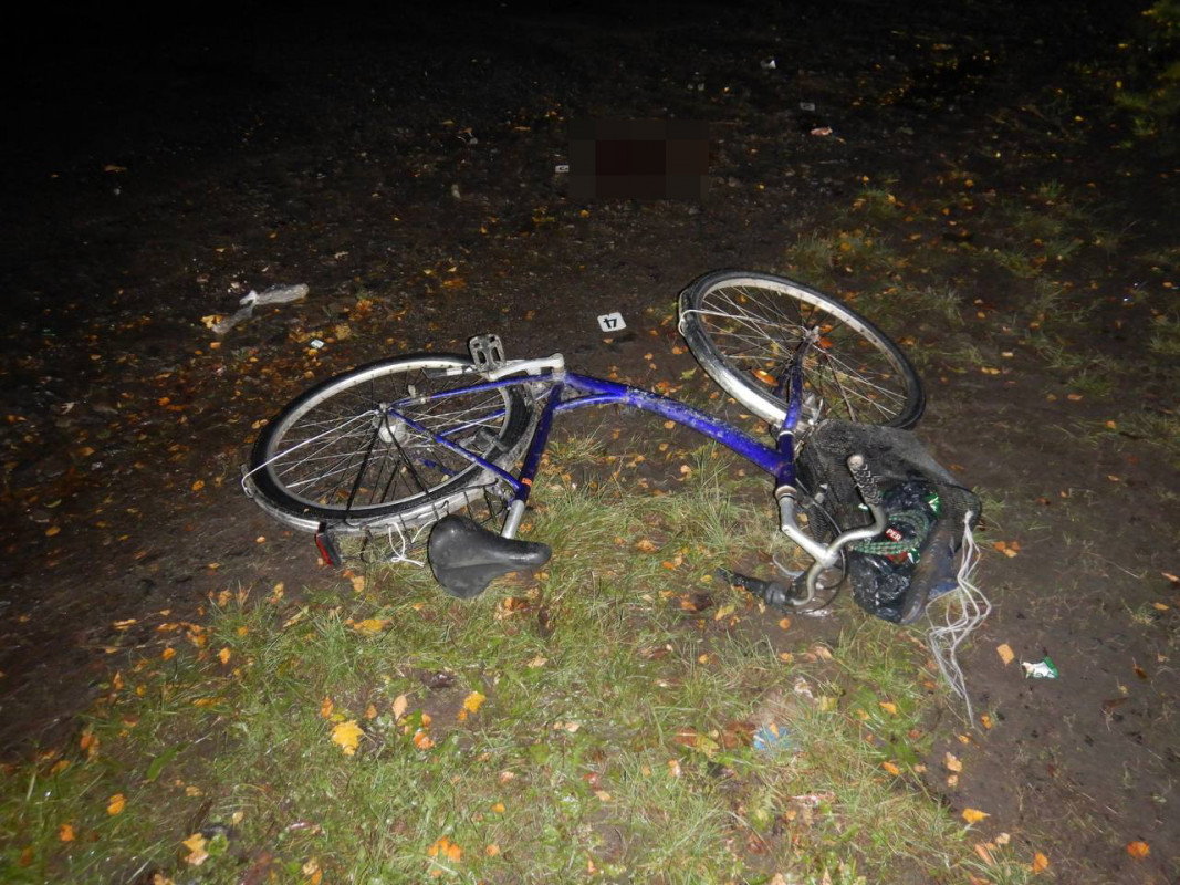 У селі на Волині автомобіль збив велосипедиста