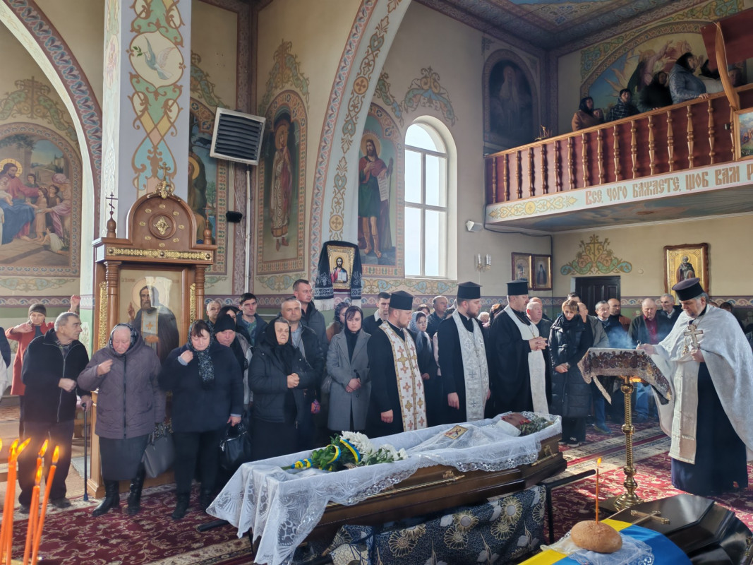 Серце зупинилося на Харківщині: волиняни попрощалися із захисником Романом Іванушком