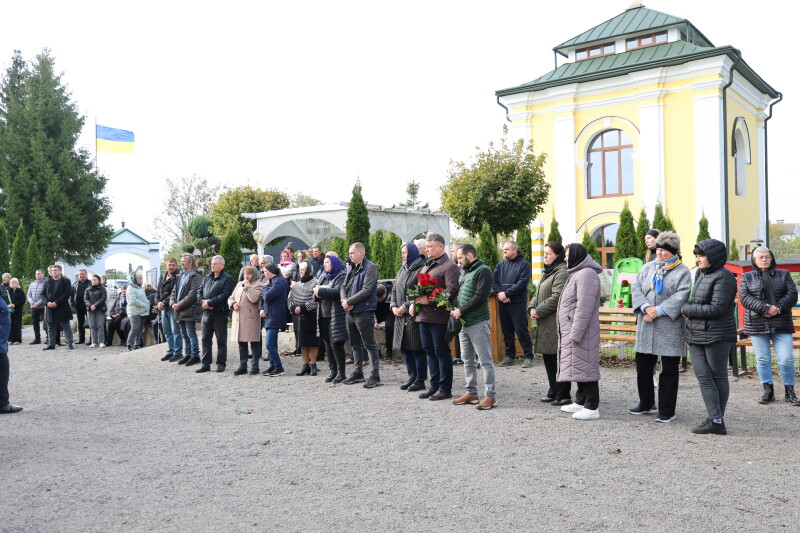 Назавжди 44: на Волині попрощалися з Героєм Віктором Бондаруком