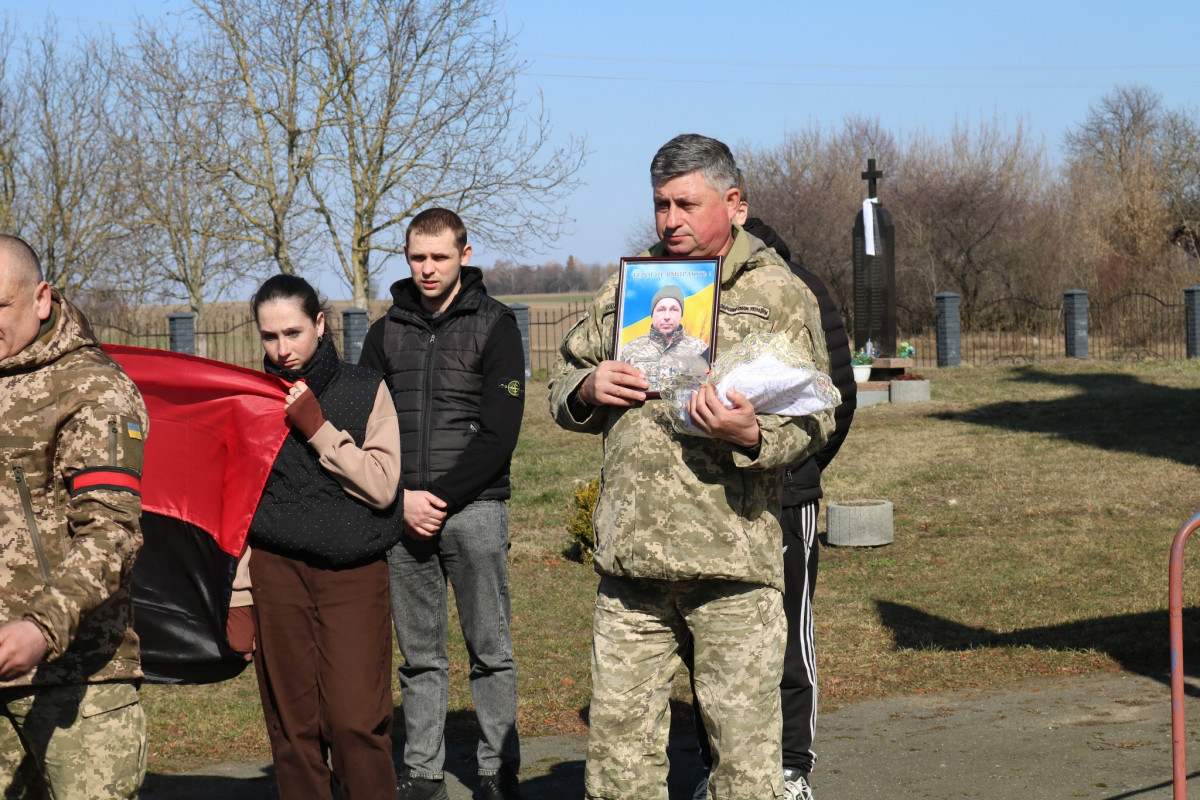 Загинув наприкінці грудня 2024 року: на Волині попрощалися з Героєм Андрієм Мацеруком