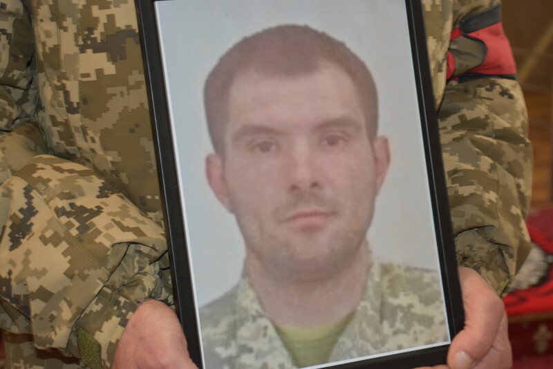 Загинув на Донеччині: у Луцьку попрощалися з Героєм Андрієм Головченком