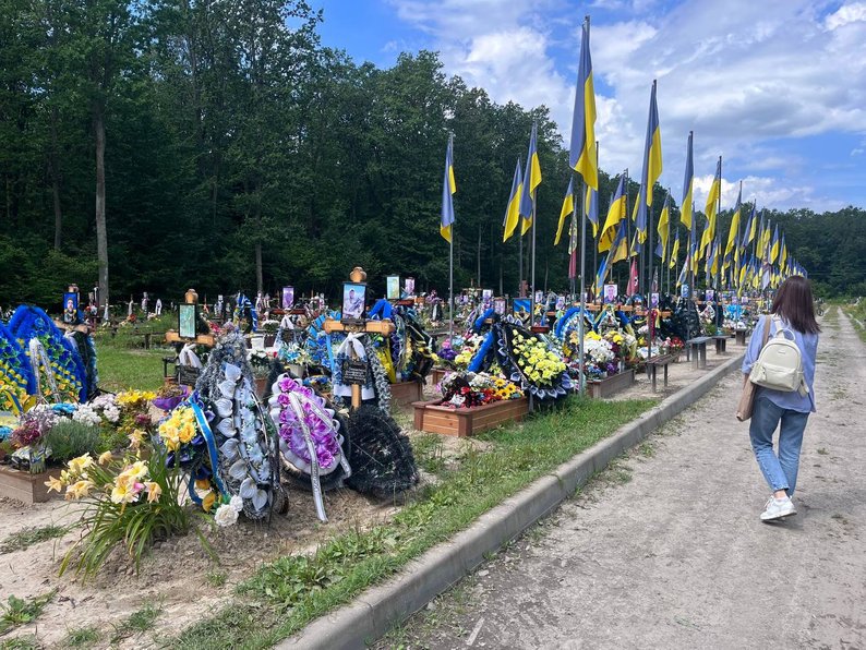 Скандал на Волині: захисника через СЗЧ поховали без почестей, а мерія відмовила у перепохованні на Алеї Слави