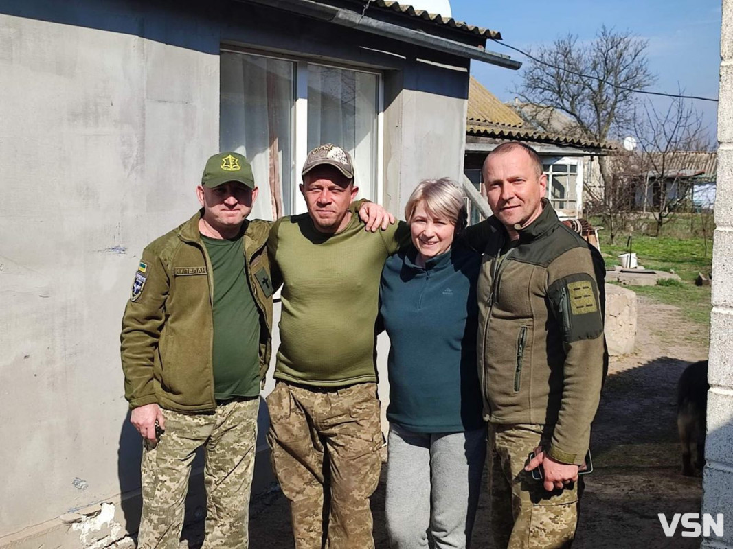 Вірив у Бога і молитви: спогади матері про Героя Степана Локшина з Волині