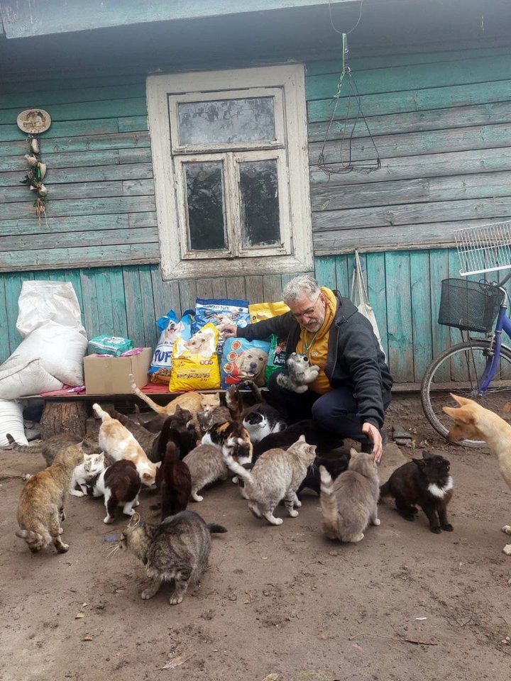 «Маю гріх перед своїм псом»: волонтер з Волині рятує тварин із прифронтових територій