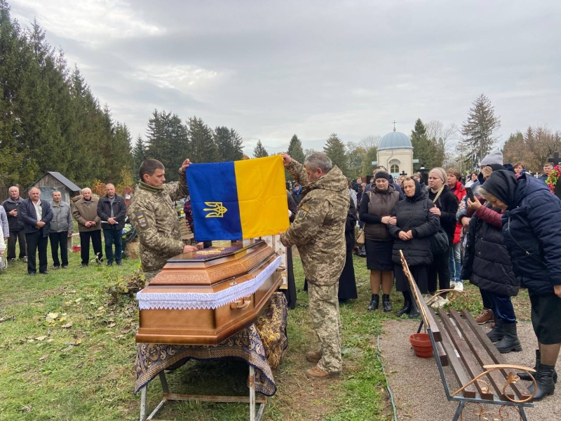 На Волині провели в останню путь Героя Олександра Шуміка, який загинув від удару FPV-дрона