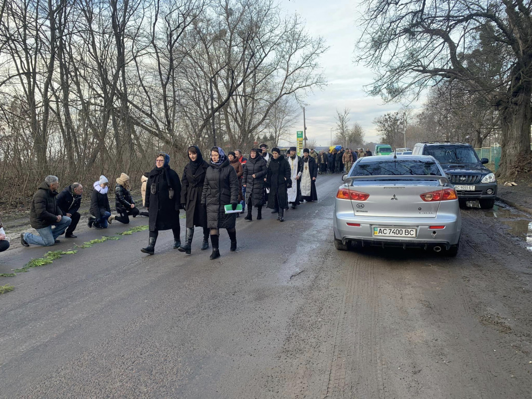 Назавжди повернувся додому: на Волині зустріли тіло молодого Героя Андрія Охотинського