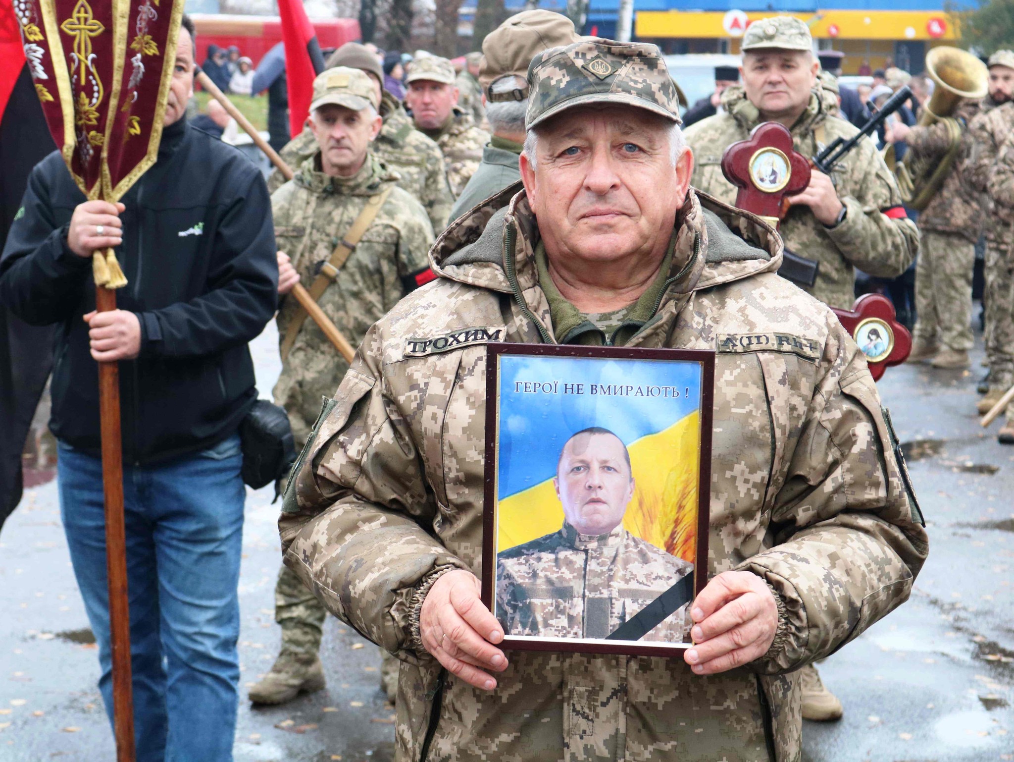 Довгий час вважався зниклим безвісти: на Волині попрощалися з Героєм Валентином Боском