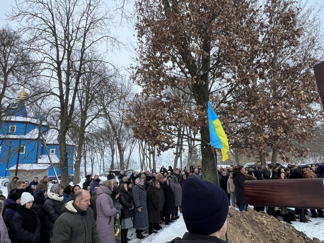 Тривалий час вважався зниклим безвісти: на Волині попрощалися з Героєм Володимиром Вакульчуком