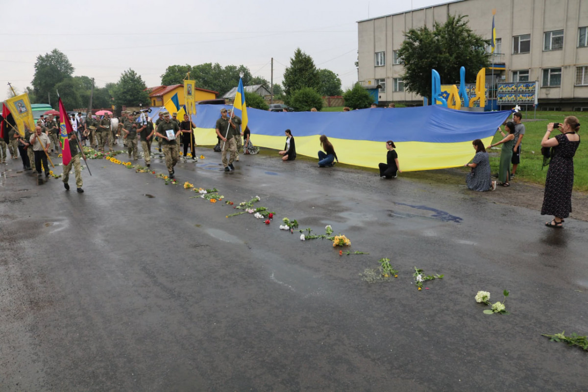 На Волині попрощалися з 28-річним захисником Павлом Шамрилом