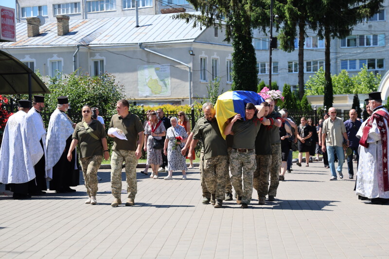 Навіки 33: у Луцьку попрощались з Героєм Ігорем Корольчуком