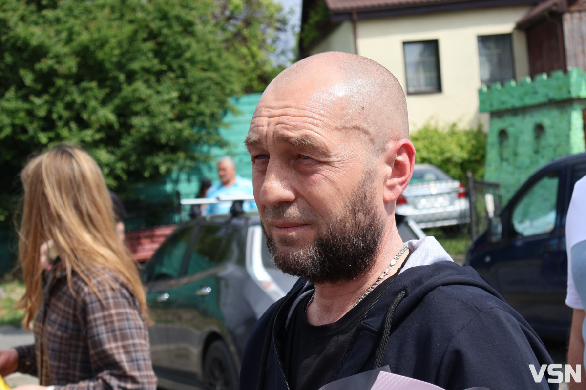 Майже 4 роки неволі: у Луцьку зустріли звільненого з полону Андрія Артисюка