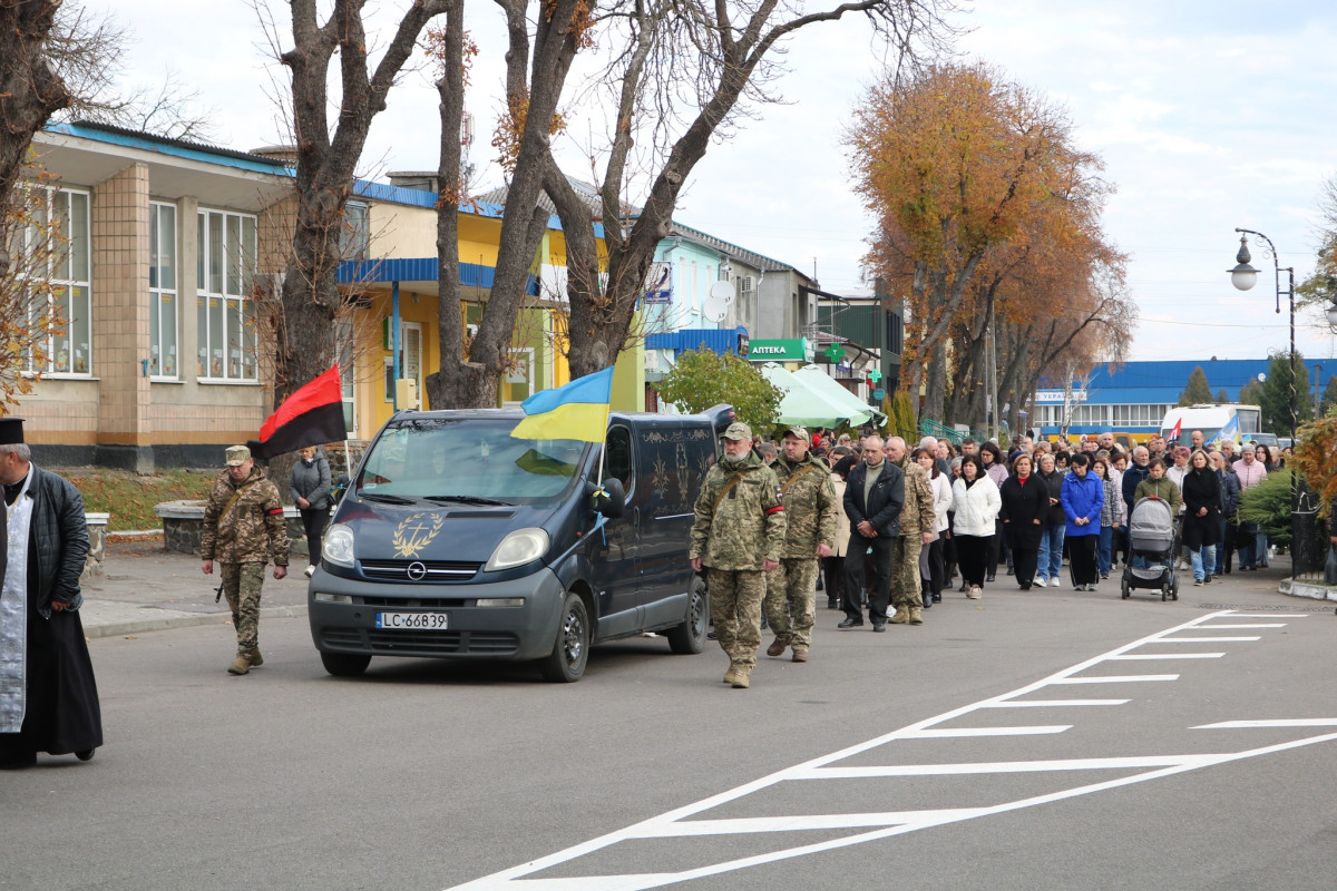 Більше двох років вважався зниклим безвісти: на Волині попрощались з Героєм Сергієм Матвіюком