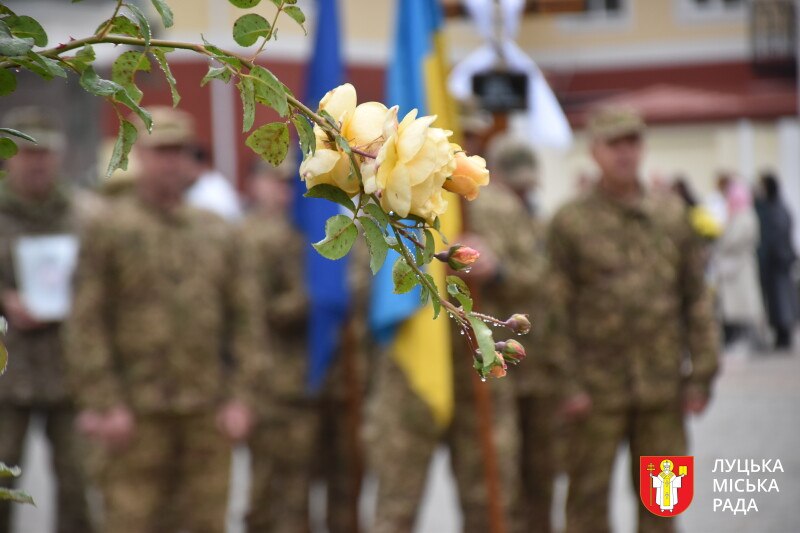 У Луцьку провели в останню путь Вадима Глобу та Миколу Язиніна, які загинули на Донеччині