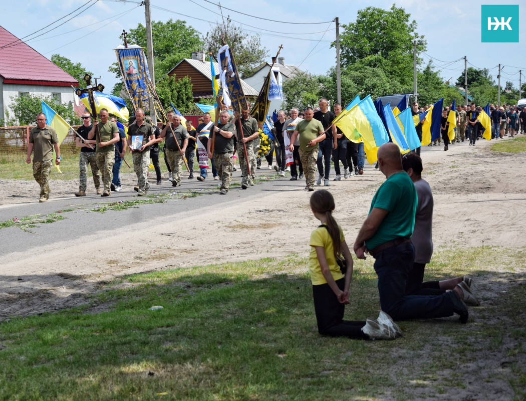 Трагічно загинув на Луганщині: на Волині прощалися з молодим Героєм Іваном Лахаєм