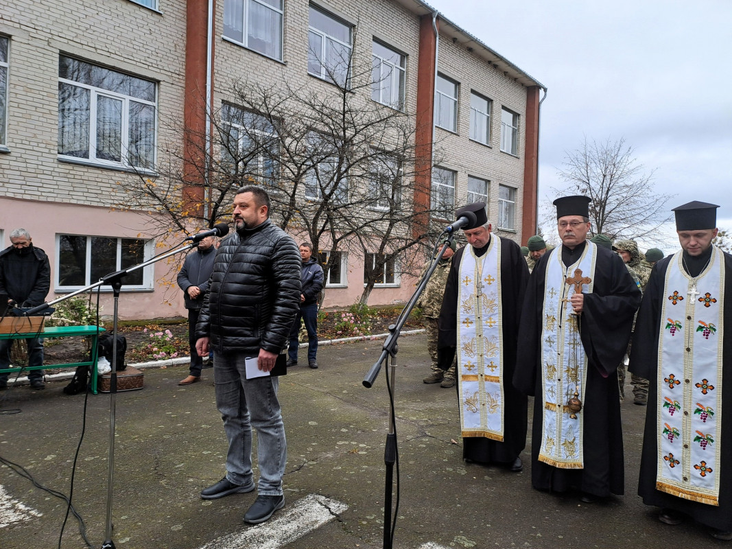 Влітку отримав повістку, а в листопаді загинув: на Волині усе село прийшло на похорон Героя Сергія Клекоцюка. Фото