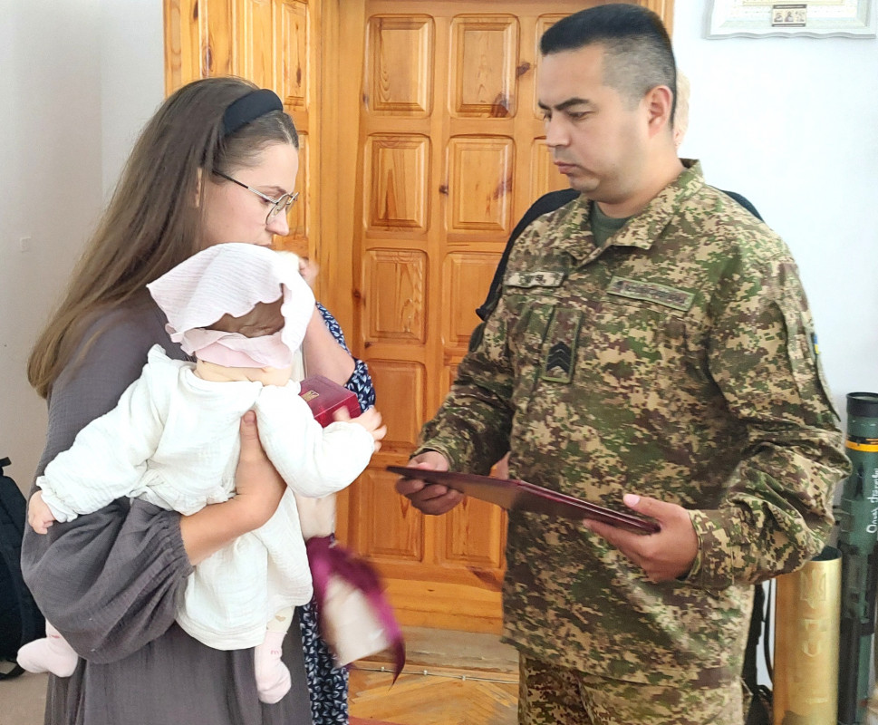 Рідним загиблого нацгвардійця з Волині вручили державну нагороду Героя
