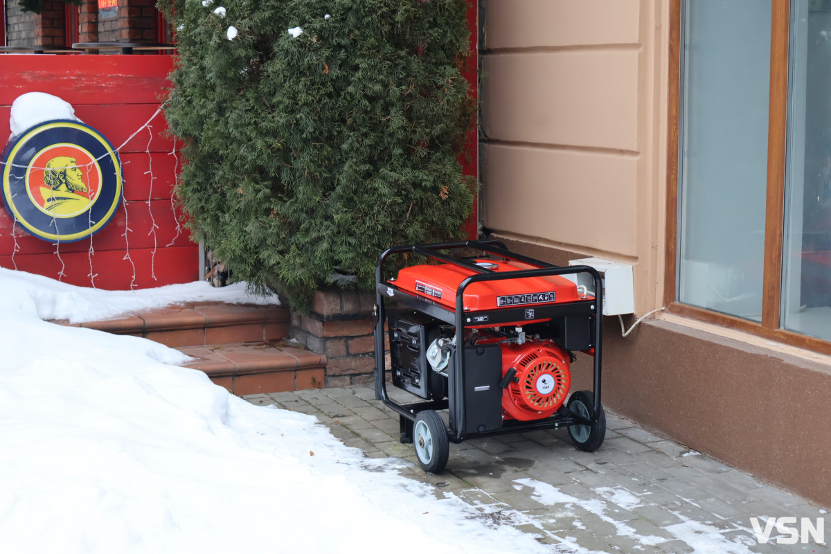 Бізнес у Луцьку - на межі виживання: як затяжні відключення світла «вбивають» підприємства