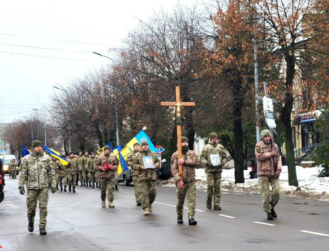 Два прощання в один день: на Волині провели в останню дорогу Героїв, які загинули у боях з окупантами