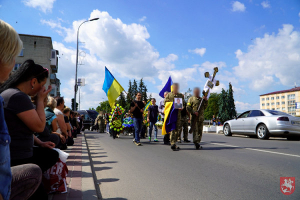 У Володимирі попрощалися із двома захисниками