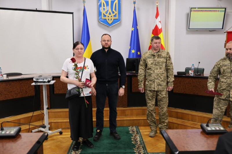 У Луцьку рідним полеглих воїнів вручили державні нагороди