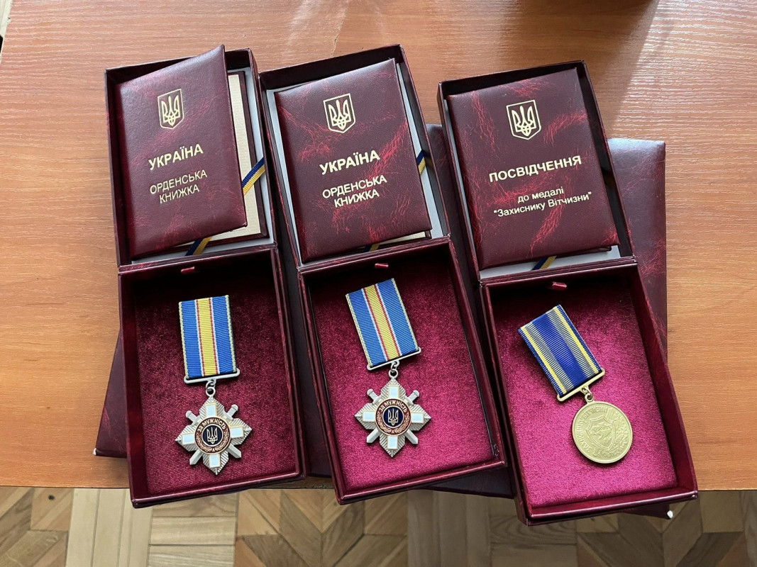 Навіки молоді: у Луцькому районі рідним трьох Героїв вручили їхні посмертні нагороди