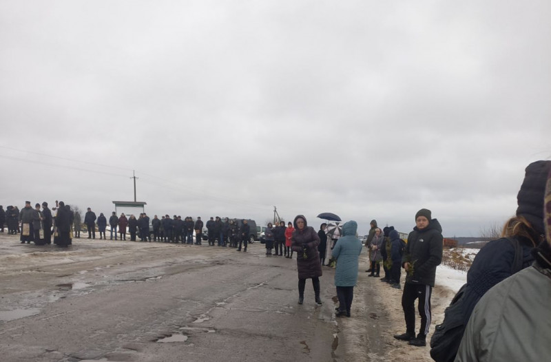 Загинув у бою з окупантами: у Луцький район «на щиті» привезли тіло Героя Сергія Бляхарчука. Фото