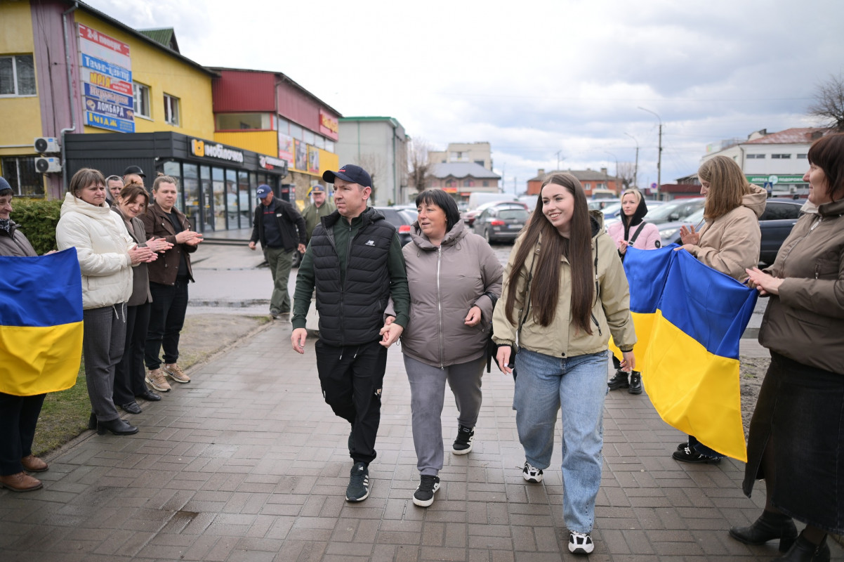 На Волині зустріли звільненого з полону військового