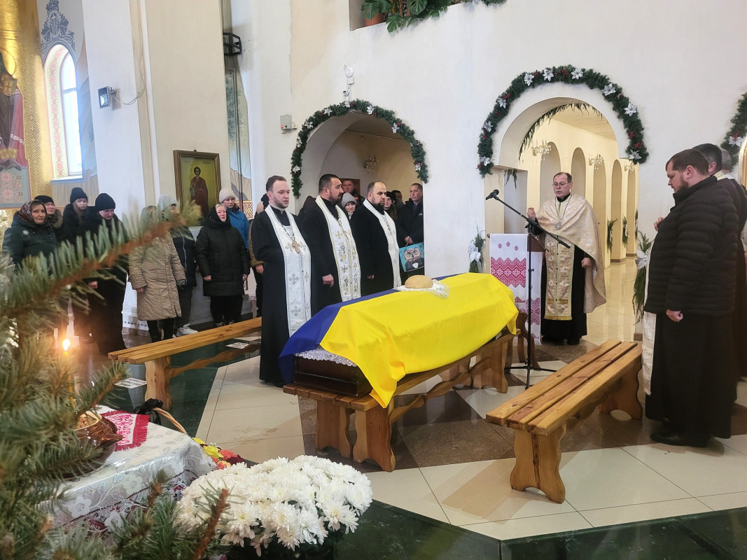 Родина до останнього жила надією: на Волині попрощалися з воїном Георгієм Смалем