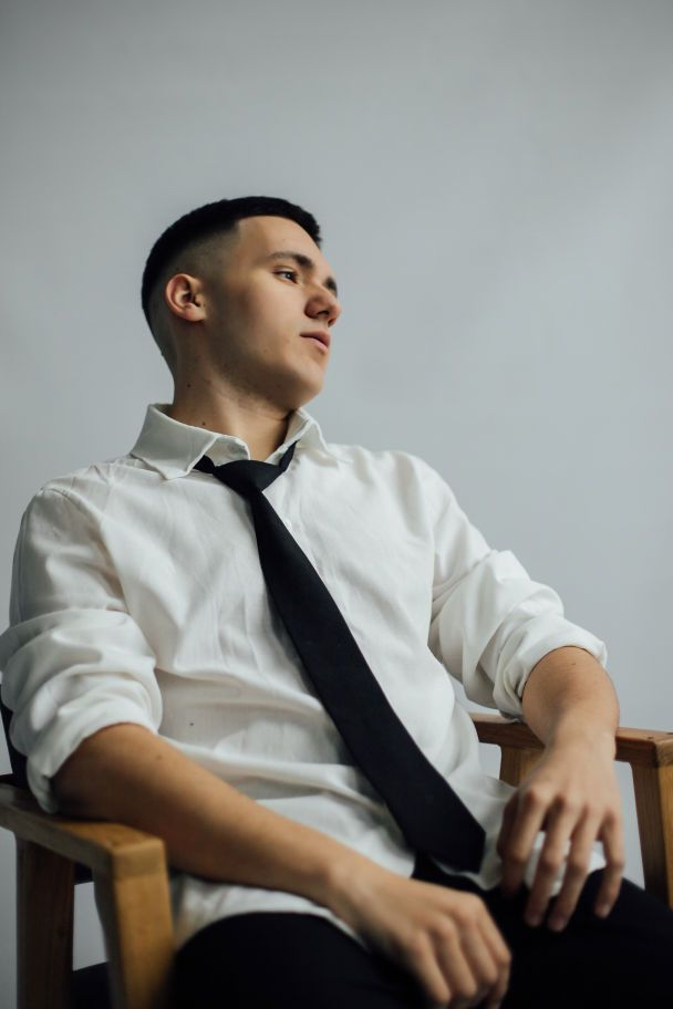 «Це те, чим я живу»: 18-річний співак з Волині завоював серця мільйонів і поселився в українських чартах