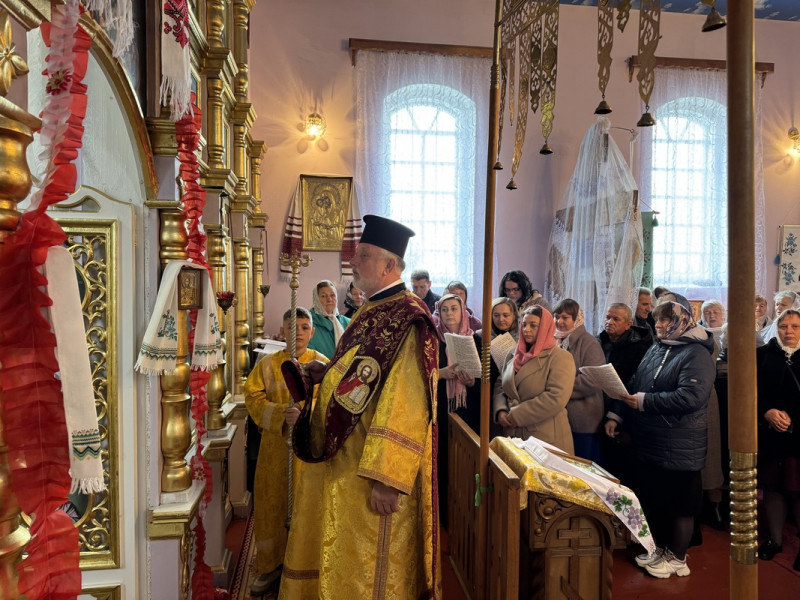 Митрополит Михаїл уперше очолив Літургію у волинському храмі, парафіяни якого приєдналися до ПЦУ