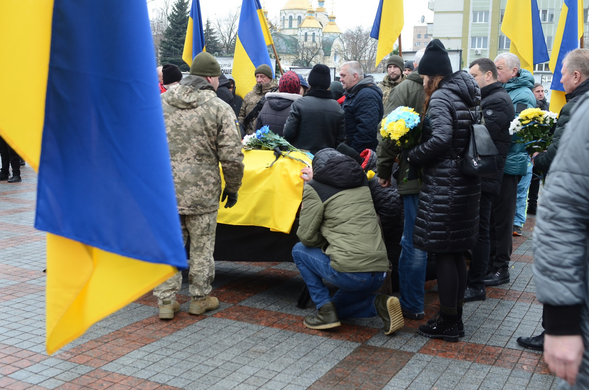 Поряд з могилою батька: біля Луцька поховали Героя Олександра Жевняка