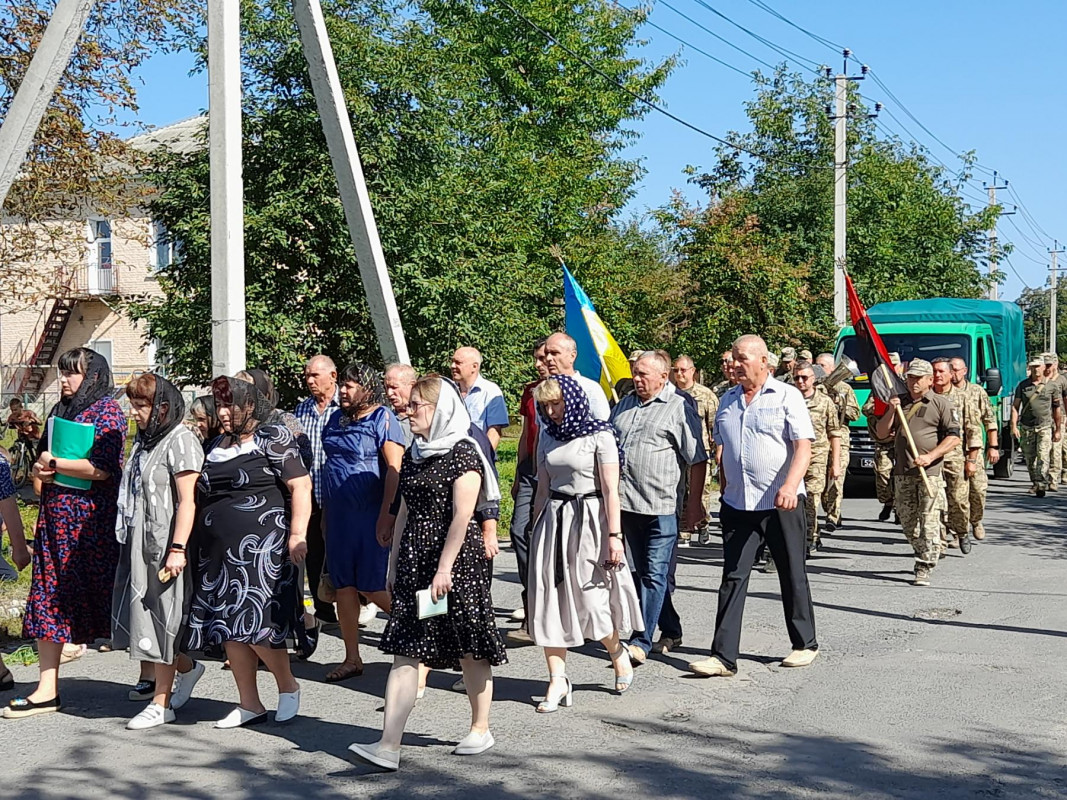 Син залишився без батька: на Волині попрощалися із Тарасом Грицюком, який загинув за Україну