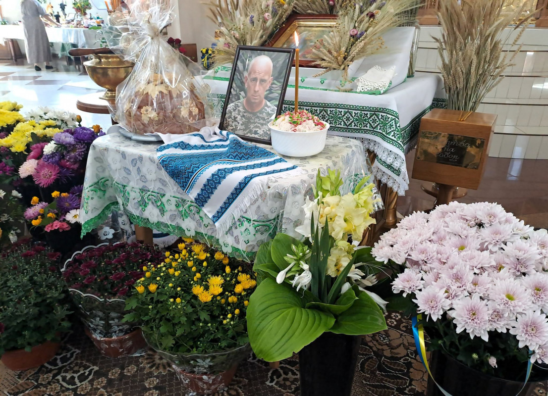 Медики боролися за його життя, але врятувати воїна не вдалося: на Волині поховали Героя Валентина Колочуна