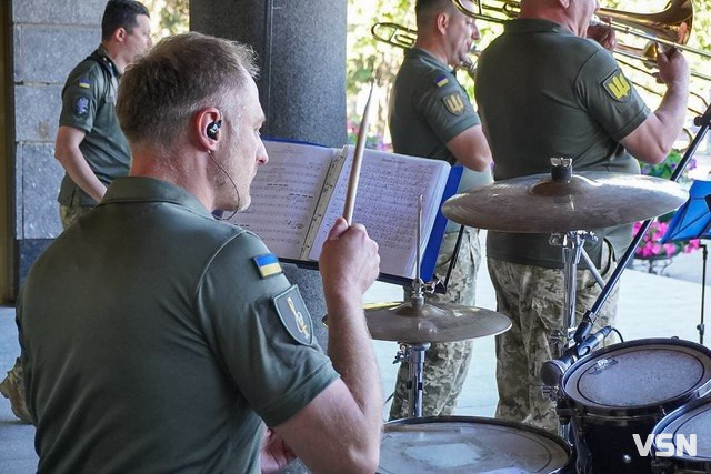 Особливий захід просто неба: у центрі Луцька відбувся концерт військового оркестру