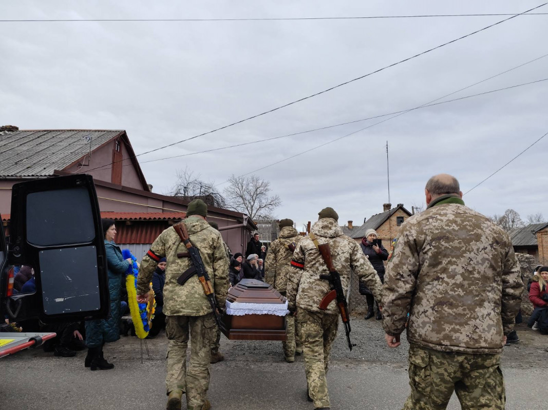 Серце зупинилося у лікарні: на Волині попрощались з ветераном війни Олександром Бондарем