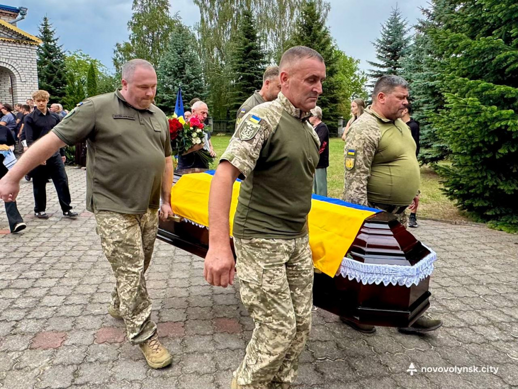 Через місяць після загибелі: на Волині попрощалися з Героєм Іваном Зіркевичем