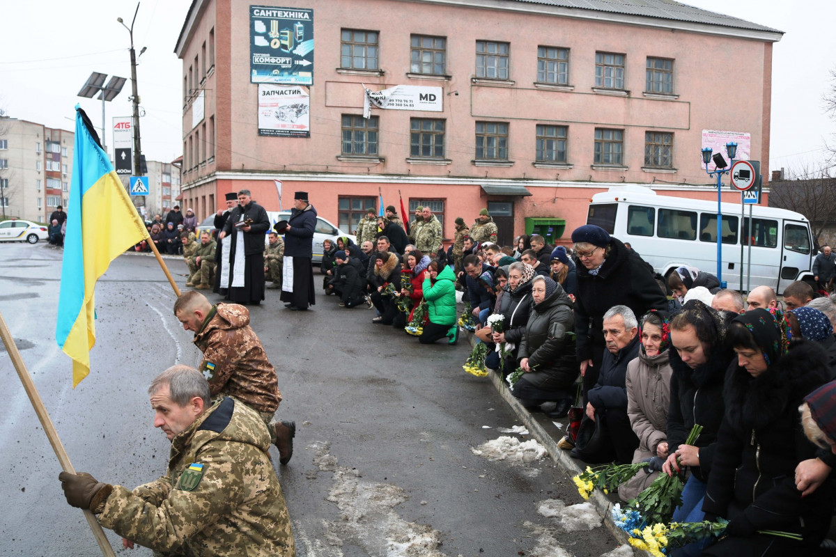 Пів року вважали зниклим безвісти: на Волині всім селом прощалися з 31-річним Героєм Іваном Майструком. Фото