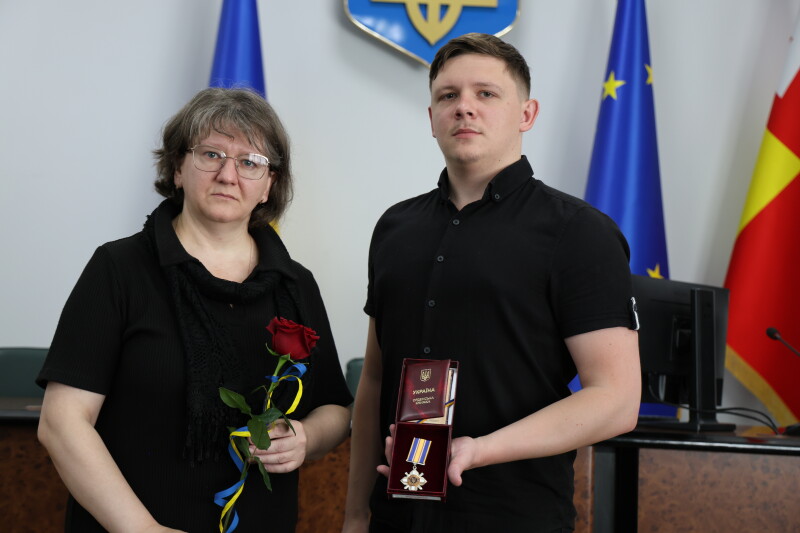 У Луцьку родинам загиблих військових вручили державні нагороди