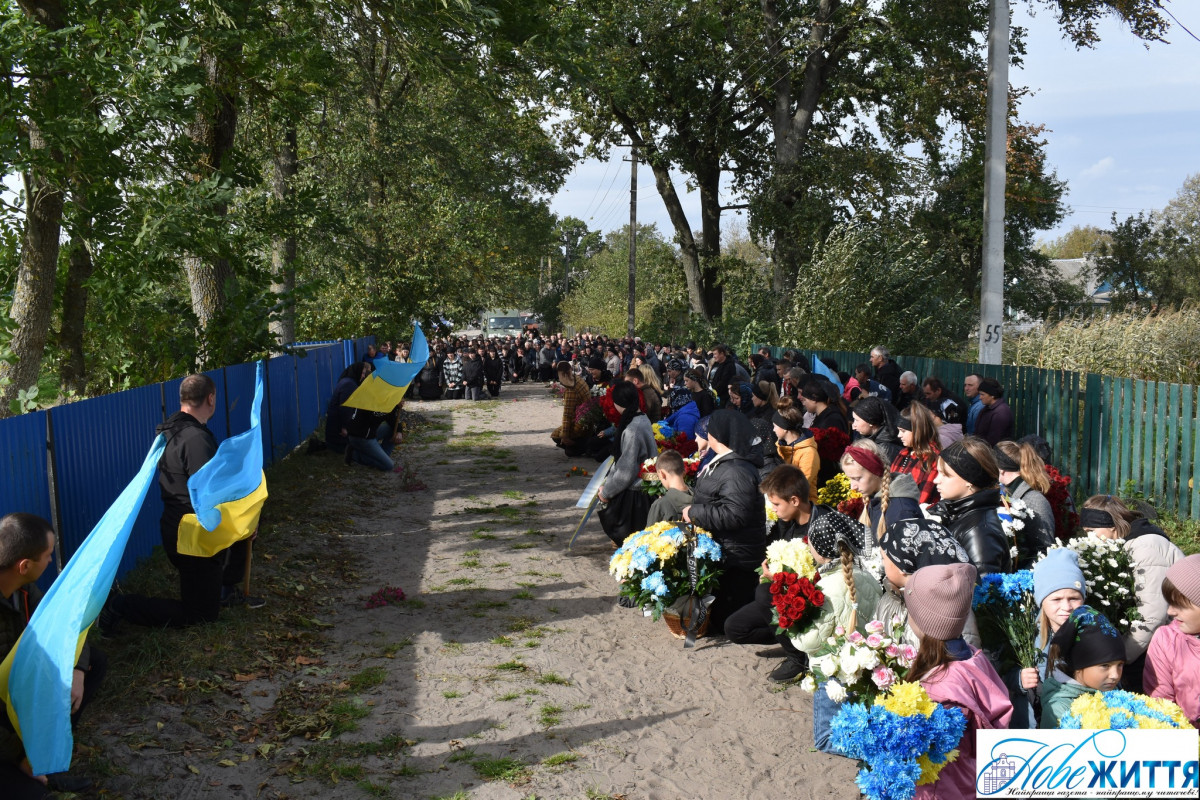 Йому було всього 30: на Волині попрощалися із молодим Героєм Сергієм Денисюком. Фото