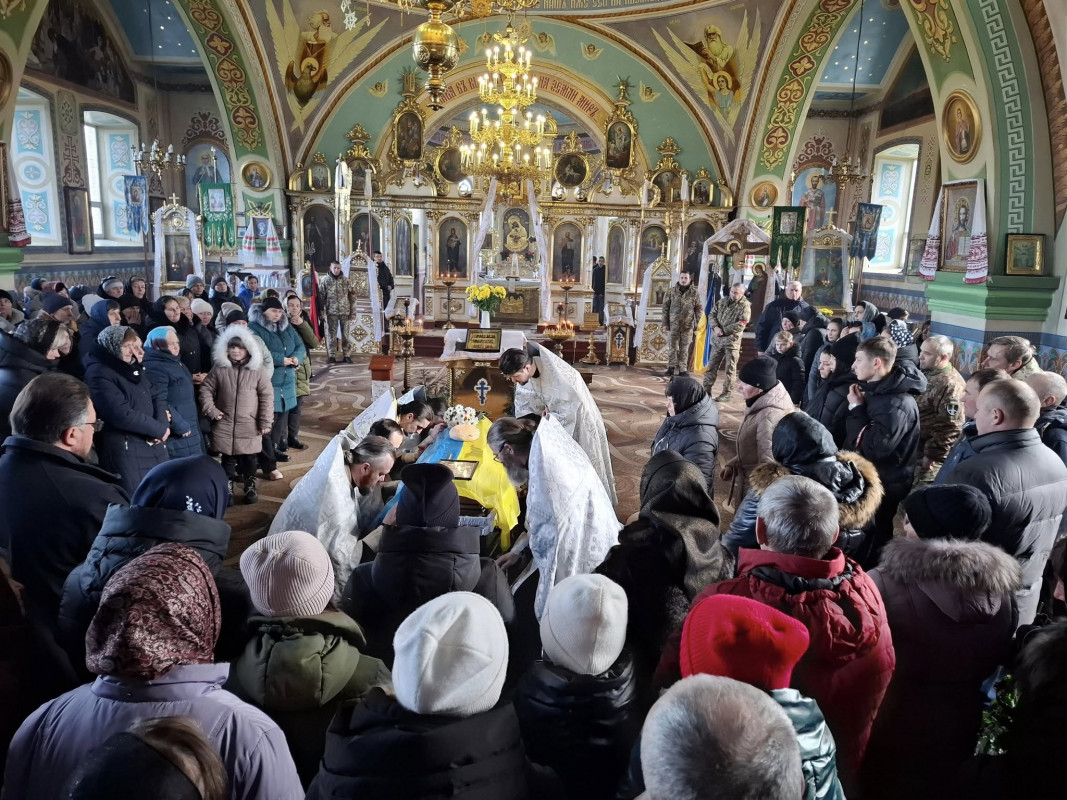 Понад рік вважався зниклим безвісти: на Волині попрощались з Героєм Миколою Коновим