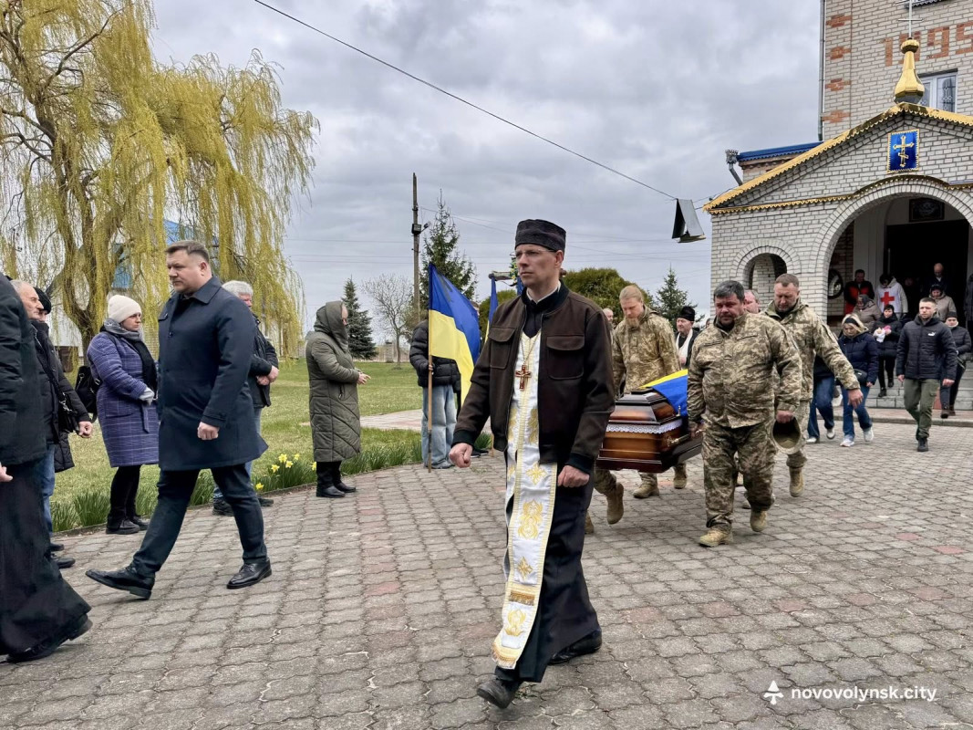 Герою було лише 33: на Волині в останню путь провели захисника Сергія Ковальчука