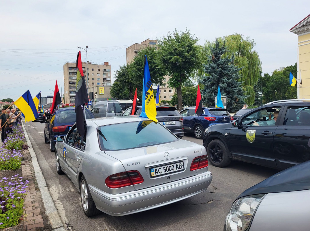 Життя обірвала війна за кілька місяців до 50-річчя: на Волині попрощалися із Героєм Віталієм Мартинюком