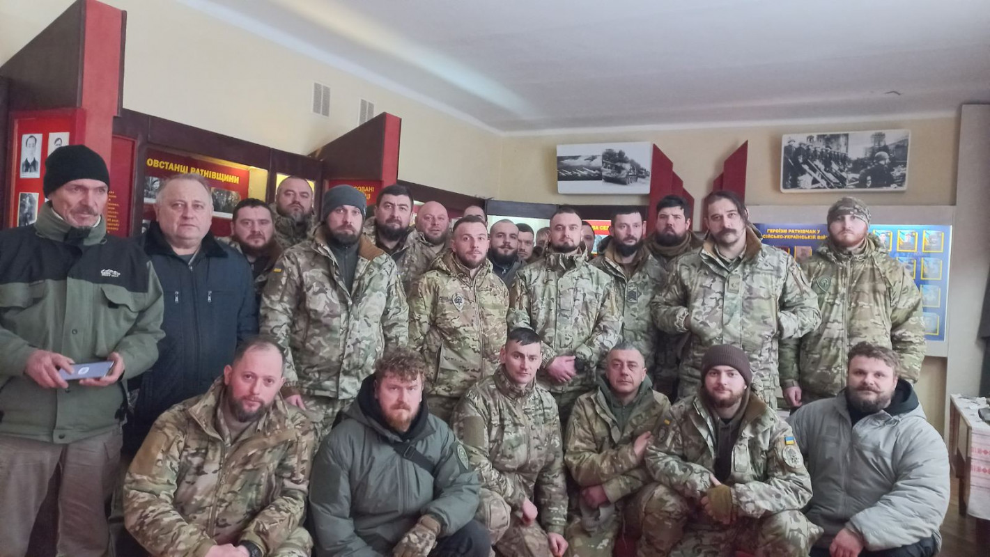 Зупиняв десятки штурмів і воював навіть із травмованою рукою: історія воїна з Волині Валерія Михалевича