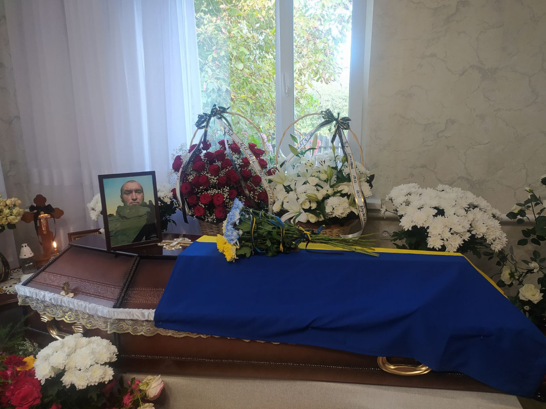 Загинув понад 9 місяців тому: на Волині попрощалися з Героєм Олегом Оліферчуком