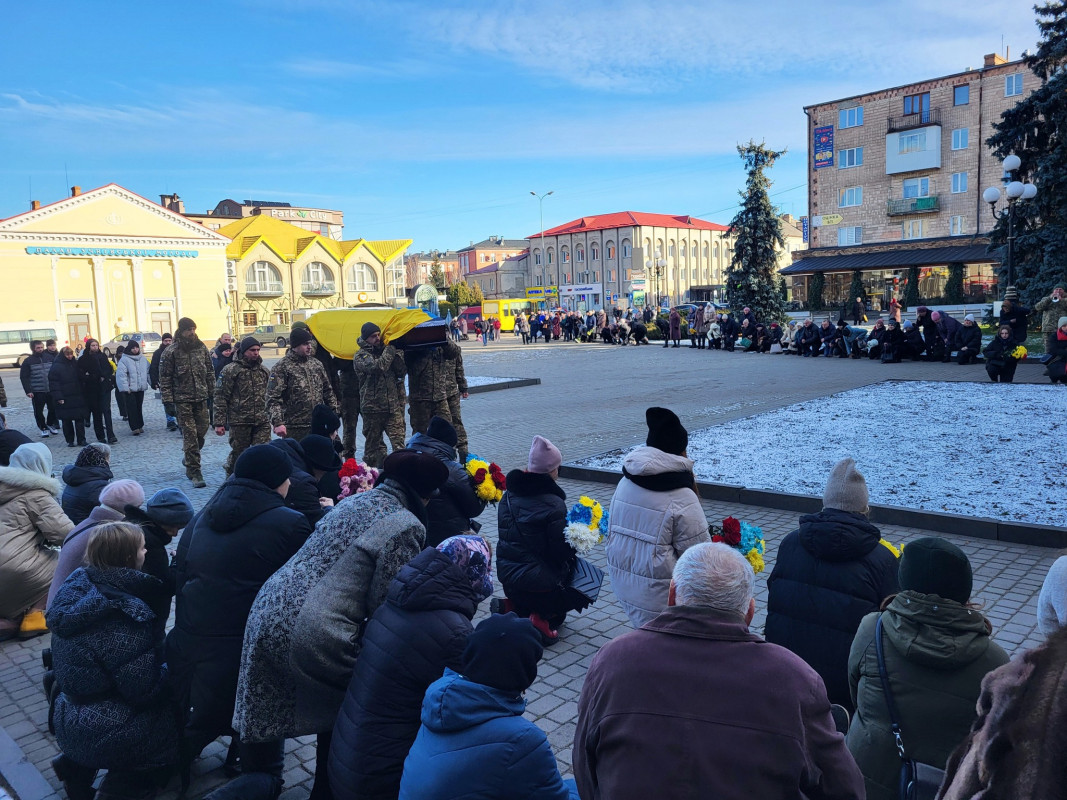 Не встиг відзначити 30-річчя: на Волині прощалися з молодим Героєм Богданом Степанюком